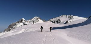 Foto-9.-Travesia-hasta-el-pico-Rosenhorn-3689m-pico-a-la-derecha-de-la-fotografia